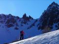 Au centre, le Col des Clochettes