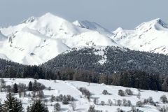 De gauche à droite la Tête de l'Aupet et la Tête de Lapras