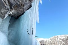 Très joli relais dans une petite grotte