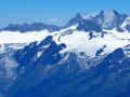 De gauche à droite : le glacier Plateau du Trient, les Aiguilles Dorées, l'Aiguille d'Argentière et le Chardonnet
