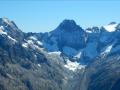 Au centre la Pointe du Vallon des Étages avec sur sa droite les Rouies et la Tête de l’Étret