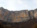 Depuis le village de Choranche une belle vue sur la falaise, du secteur des Buis à gauche jusqu'au secteur de Télébus 