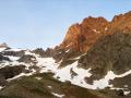 La Rouye au soleil couchant porte bien son nom. Demain nous allons  remonter toutes ces pentes de neige jusqu'au sommet de la Cime du Vallon.