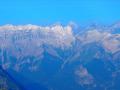 Au premier plan de gauche à droite, la Montagne et la Brèche de Farraut, le Pic Piérrouc et au second plan au centre, la Tête et le Roc de Garnesier