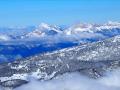 Au premier plan Chamrousse et le massif de la Charteuse en toile de fond