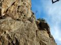 La descente en rappel de la Pointe Paul Arthaud peut se faire en un rappel avec un brin simple de 60m. Avec une corde plus courte, une chaine de rappel est posée 10 mètre au dessus de la brèche