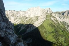 L'ombre du Mont-Aiguille et les Rochers du Parquet