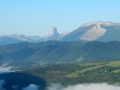 Le Mont-Aiguille au centre