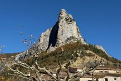 Le Pilier Sud du Quiquillon depuis le jeu de boules d'Orpierre !