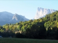 La Crête d'Ane au centre et le Pic de Bure à droite