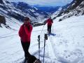 A mi-parcours on traverse la route du col du Galibier, il reste 500m !