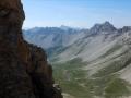 Tout au loin au centre le Mont Viso et en contrebas les Chalets d'Orcière