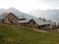 Les chalets du Mélezin qui dominent Briançon