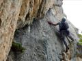 Christophe dans le 6a de la 6ème longueur, une section qui demande du soin...