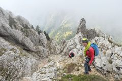 Le couloir de descente qui mène aux 2 rappels