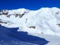 Le Vallon des Aiguilles dominé par la Tête de Vachères et la Rama