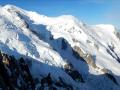 De gauche à droite : le Mont-Blanc, le Dôme et l'Aiguille du Goûter