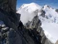 L'ultime traversée rocheuse avant l'arête neigeuse sommitale