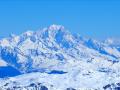 Le Mont-Blanc et les Grandes Jorasses à droite