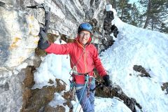 Sur la vire ou sont fixées les chaines de relais