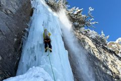 Un spindrift sur la droite de Clément
