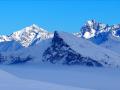 De gauche à droite : le Signal du Lauvitel, le Pic du Clapier du Peyron, la montagne de Gigon et la Roche de la Muzelle