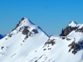 Le Haut Bouffet, l'Aiguille et la Tête de Vachères , tout au dessus du Col des Aiguilles