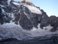 L'arête de Coste-Rouge marque le début du Glacier Noir.