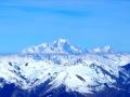 Le Mont-Blanc et les Grandes Jorasses tout à droite