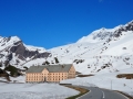 L'hospice dans son écrin de montagne !