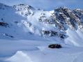 Les belles pentes du Col de Chamoussière et le refuge Agnel