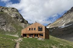 Le tout nouveau refuge du Clot des Vaches